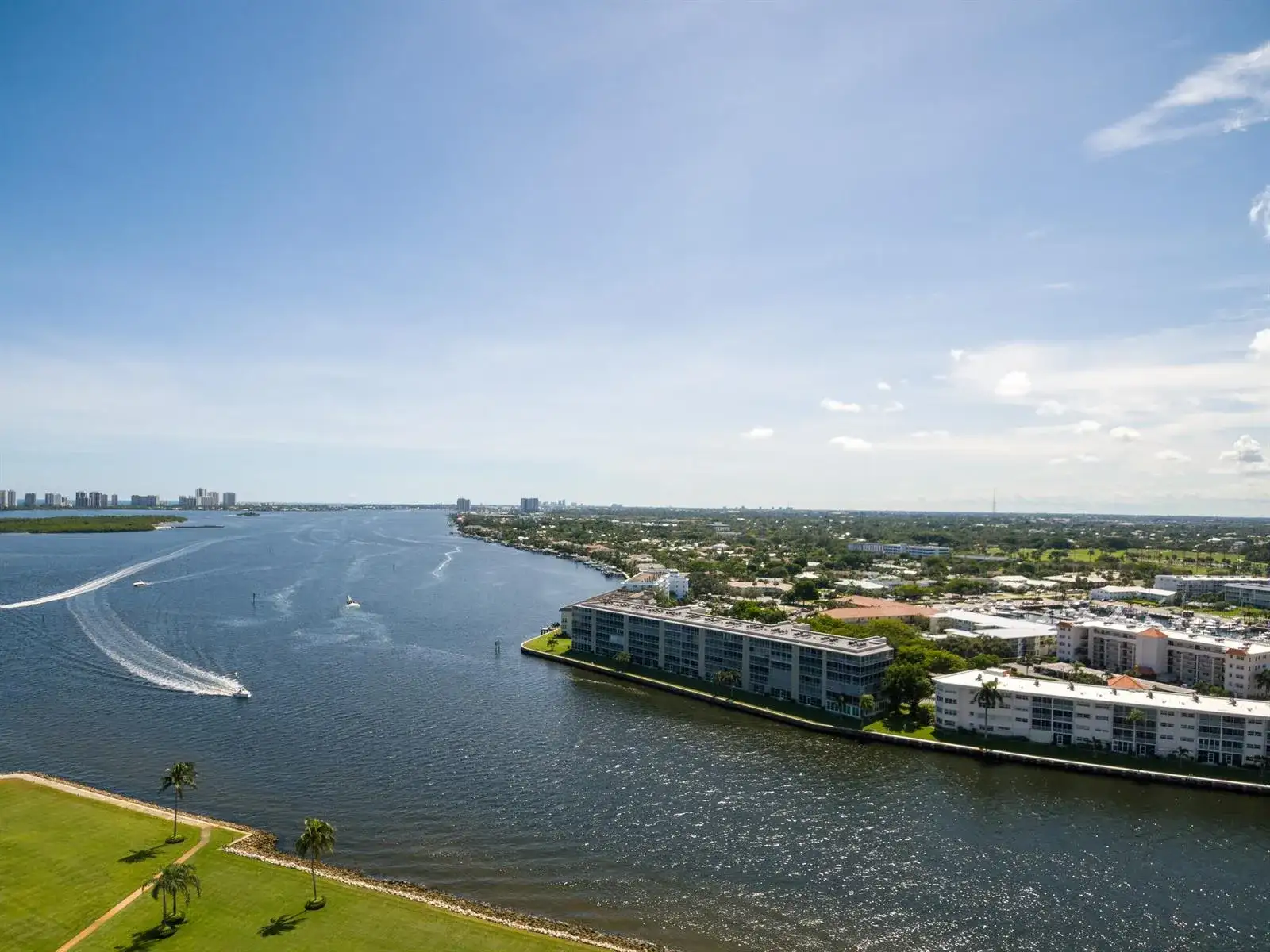 108 Lakeshore Drive # 1041, North Palm Beach FL 33408 photo 2
