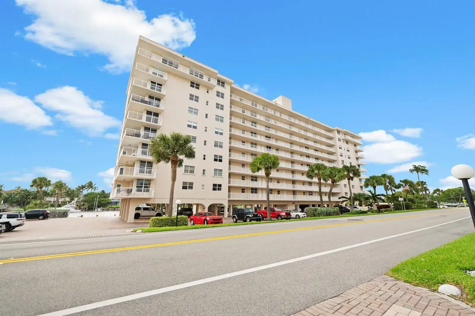 1050 Hillsboro Mile Unit 203w, Hillsboro Beach FL 33062 photo 2