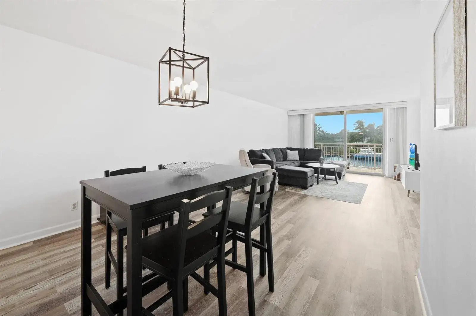 1050 Hillsboro Mile Unit 203w, Hillsboro Beach FL 33062 photo 5