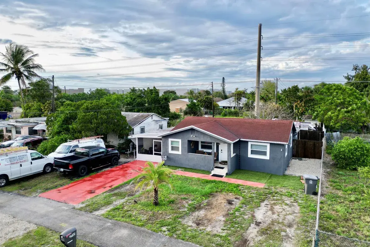 2743 Kentucky Street, West Palm Beach FL 33406