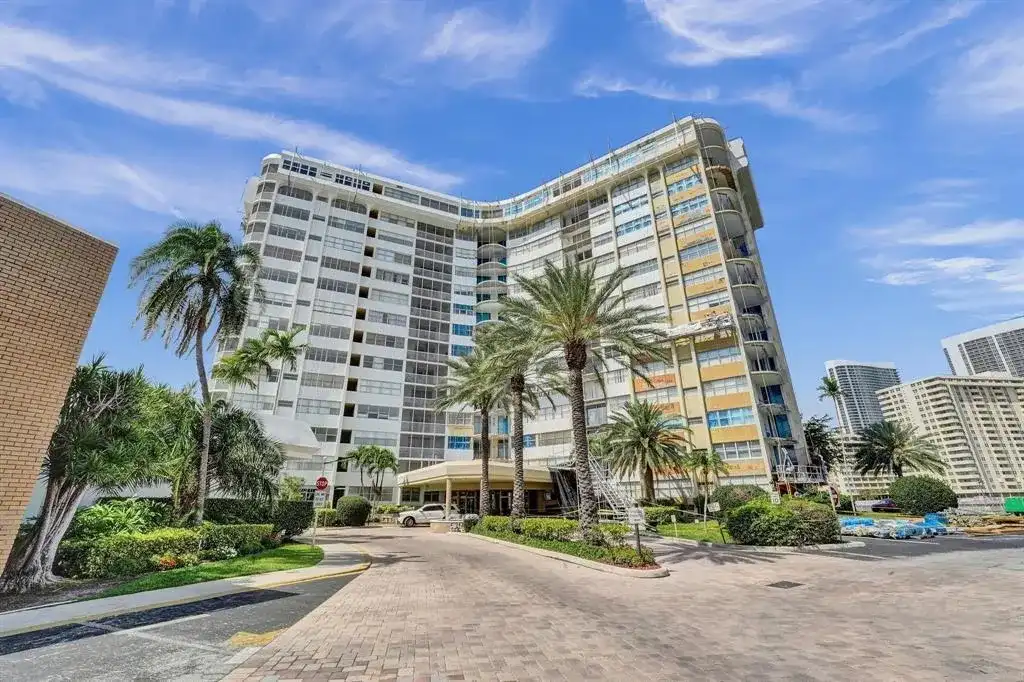 100 Golden Isles Drive # 815, Hallandale Beach FL 33009