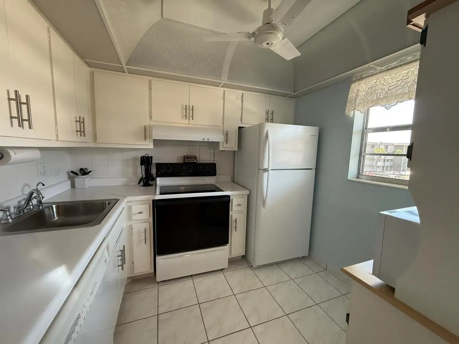 2861 NW 47th Terrace # 304b, Lauderdale Lakes FL 33313 photo 5