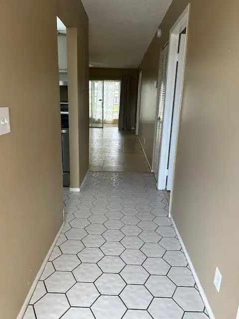 160 Lake Gloria Drive # 160, West Palm Beach FL 33411 photo 5