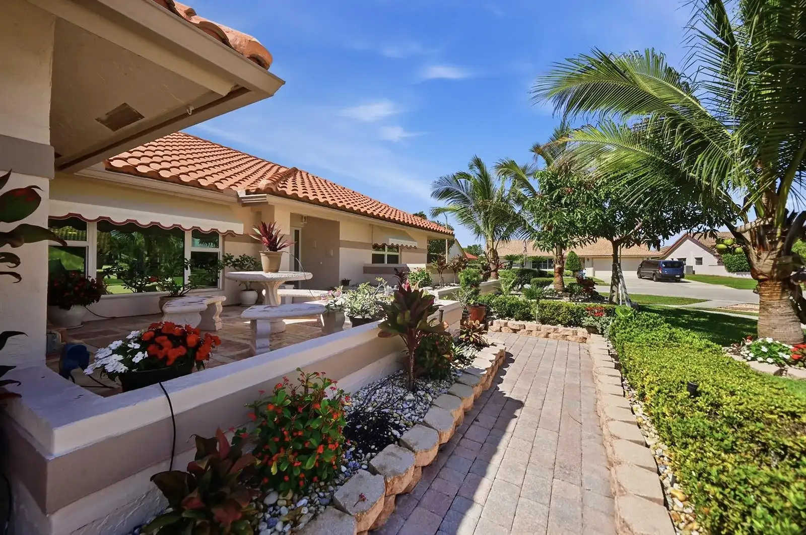 5884 Laurel Green Circle, Boynton Beach FL 33437 photo 2