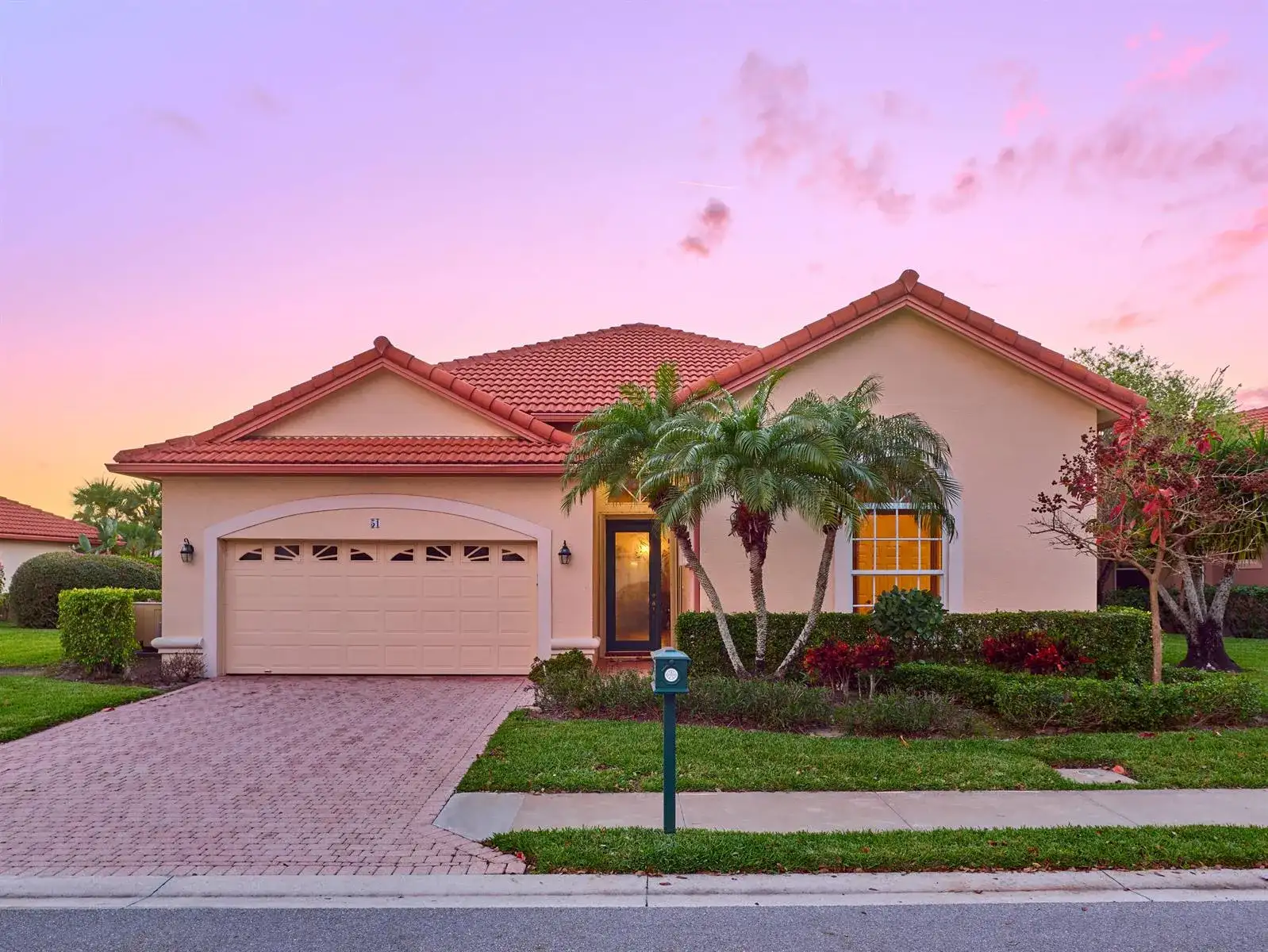 51 Monterey Pointe Drive, Palm Beach Gardens FL 33418 photo 2