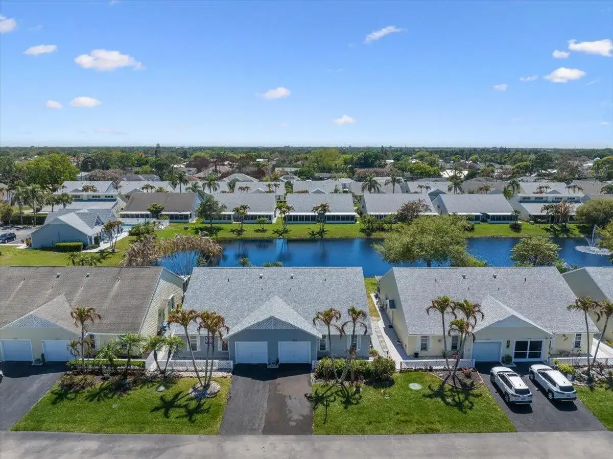 2538 SE Tropical East Circle, Port St. Lucie FL 34952 photo 2