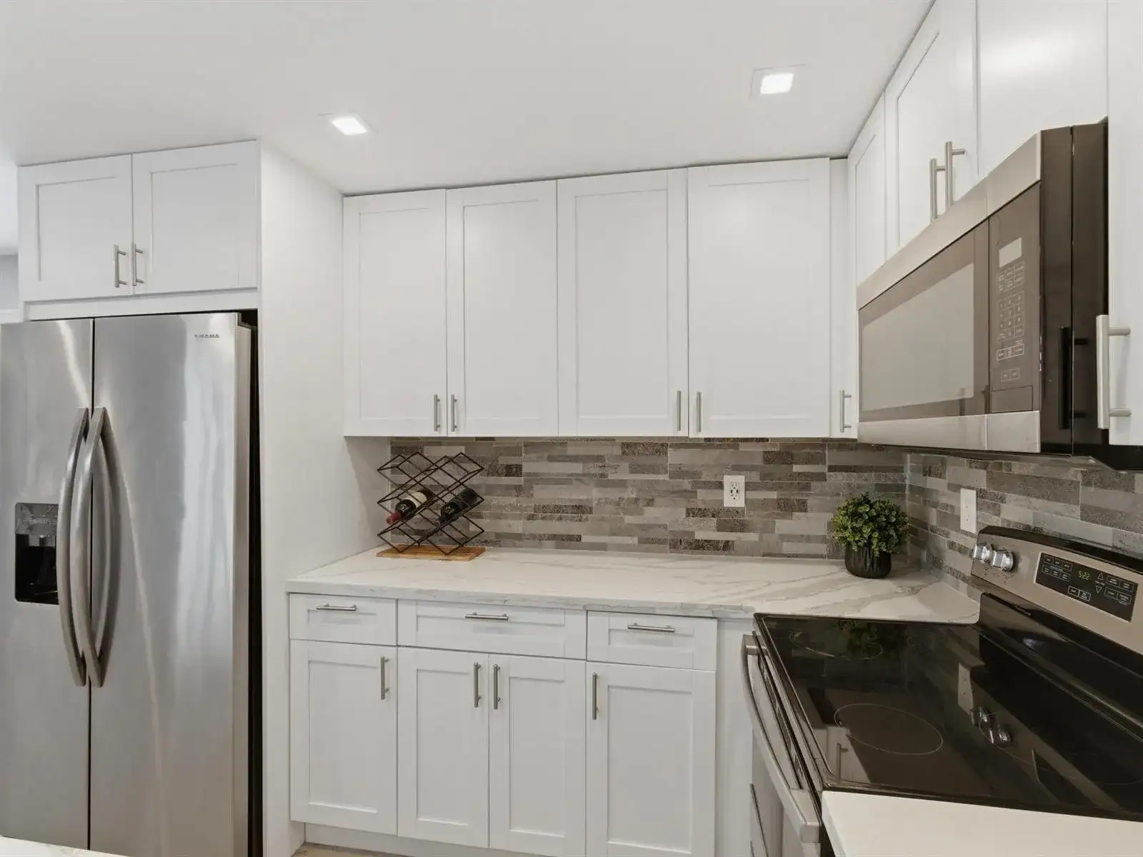 397 Burgundy I, Delray Beach FL 33484 photo 4