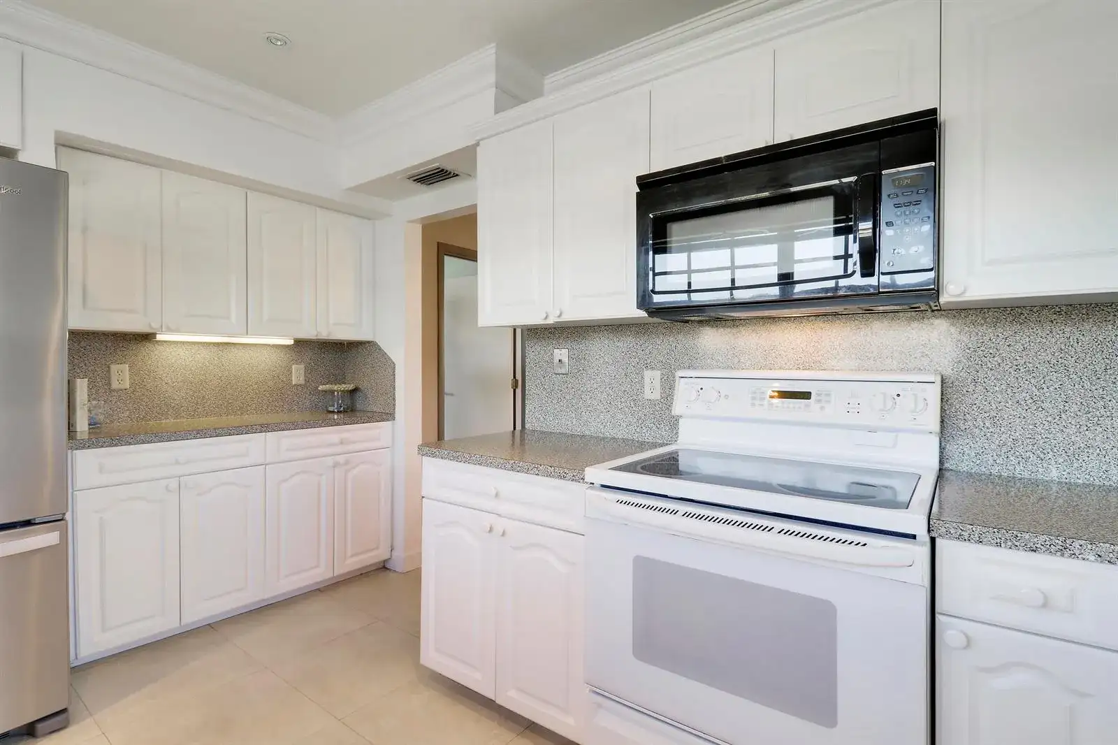 129 Mockingbird Lane, Delray Beach FL 33445 photo 4