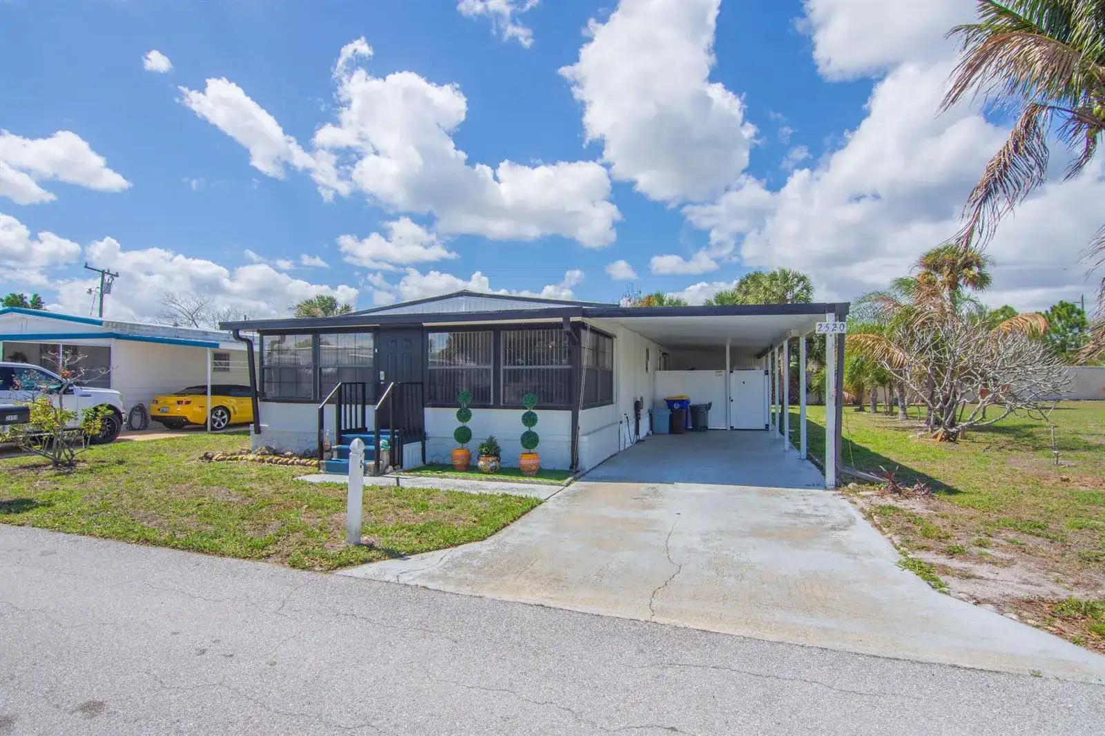 2520 SE Penny Lane, Stuart FL 34994 photo 2