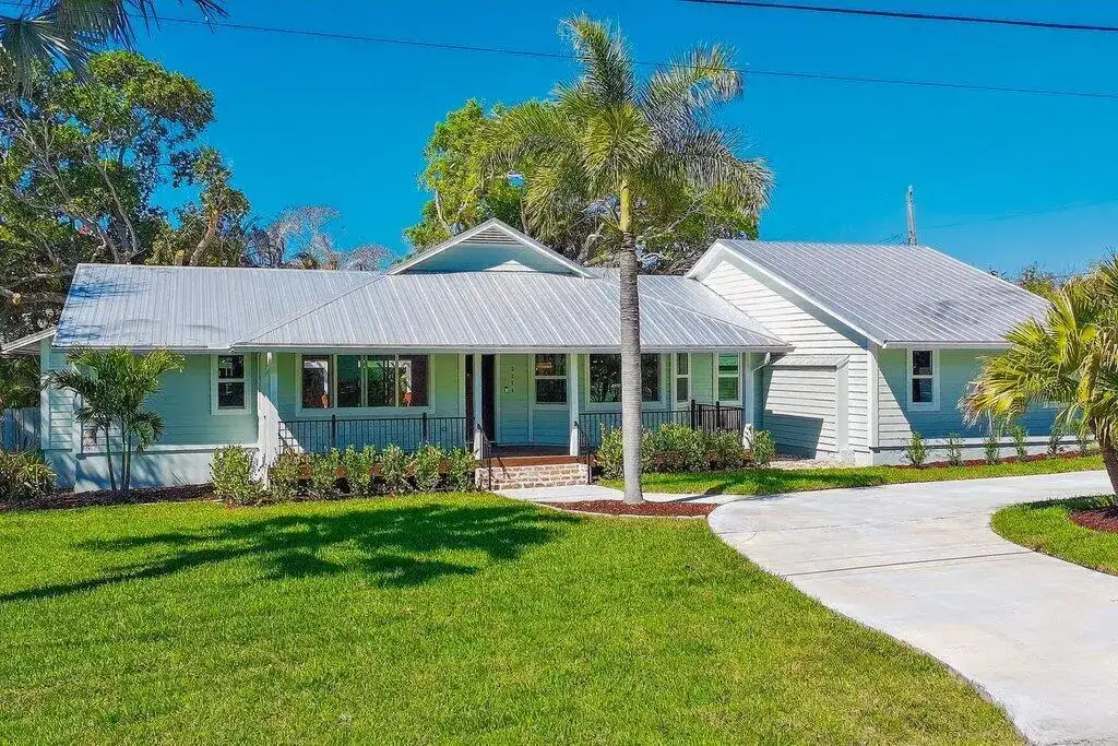 2366 SE Country Club Lane, Stuart FL 34996 photo 2