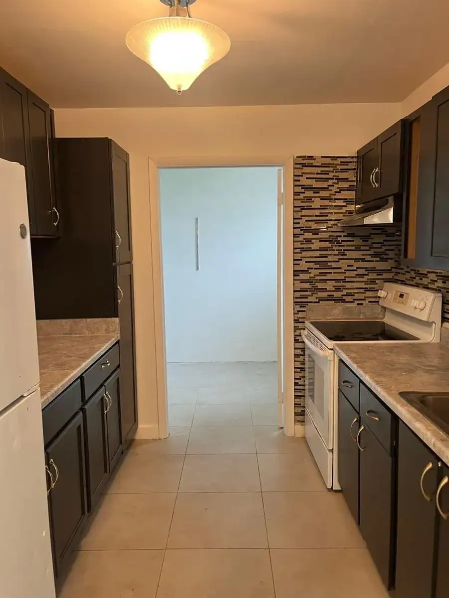 3251 NW 13th Court, Fort Lauderdale FL 33311 photo 5