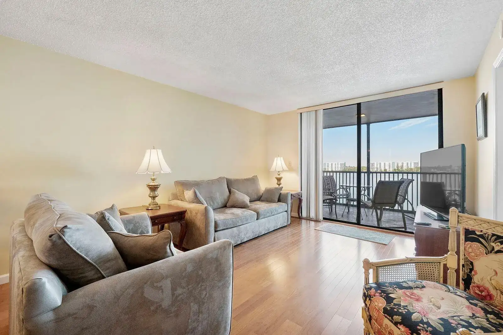 116 Lake Emerald Drive # 403, Oakland Park FL 33309 photo 4