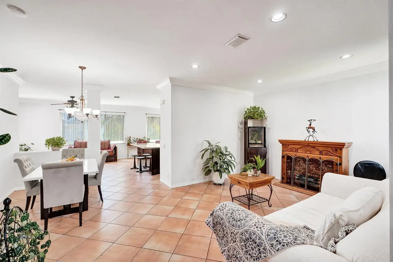 873 Stanton Drive, Weston FL 33326 photo 3