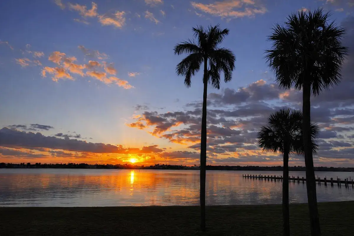 8200 Lakeshore Drive # 202, Hypoluxo FL 33462