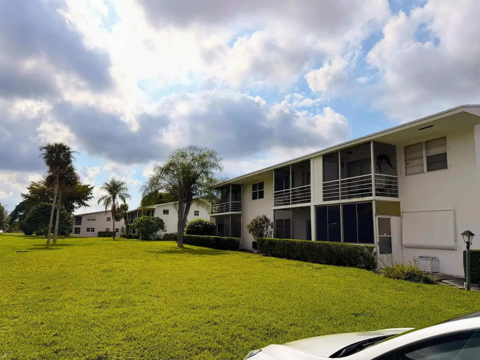 136 Coventry F, West Palm Beach FL 33417