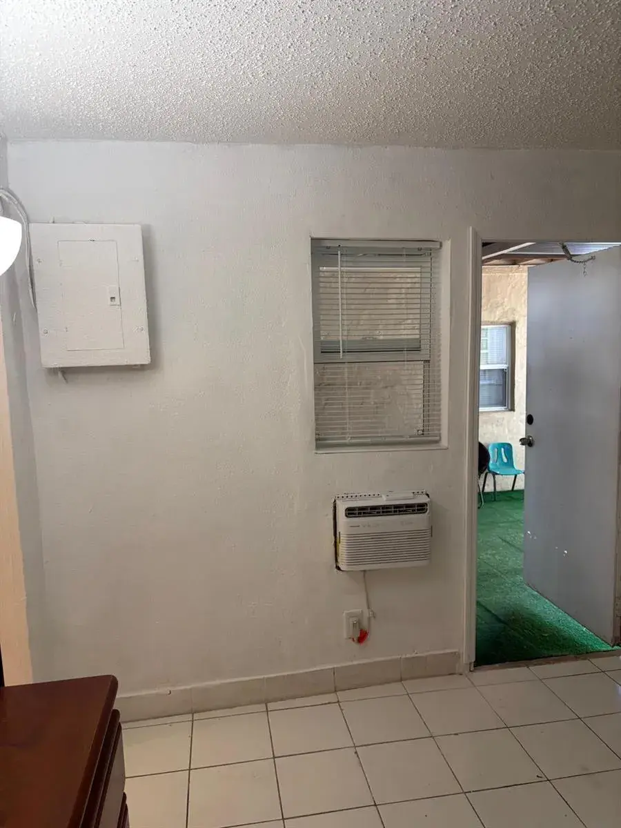 4100 N 32nd Court # 3, Hollywood FL 33021