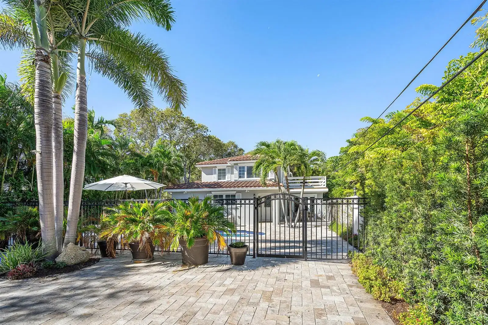 820 Palm Trail, Delray Beach FL 33483