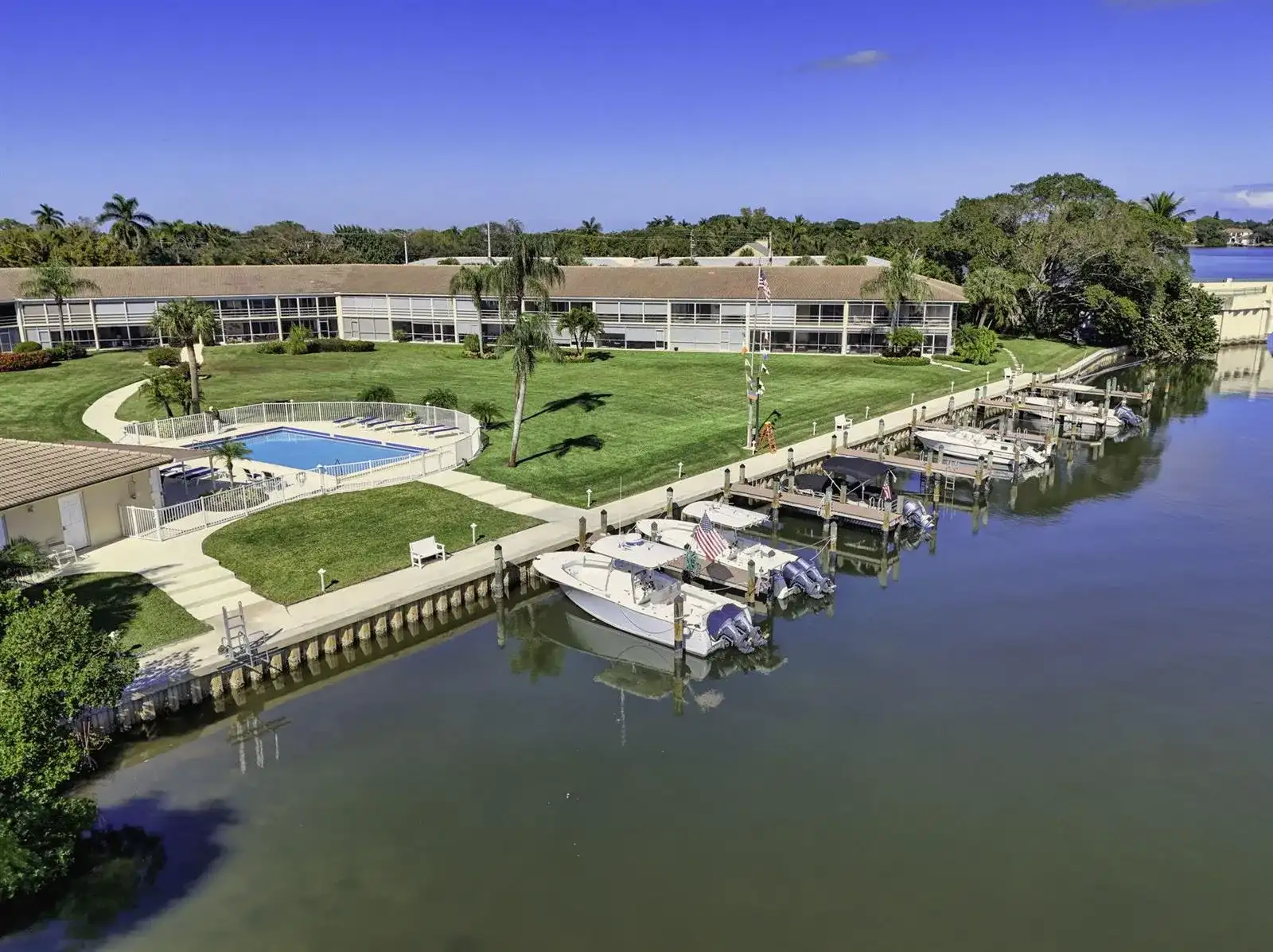 478 Tequesta Drive # 205, Tequesta FL 33469