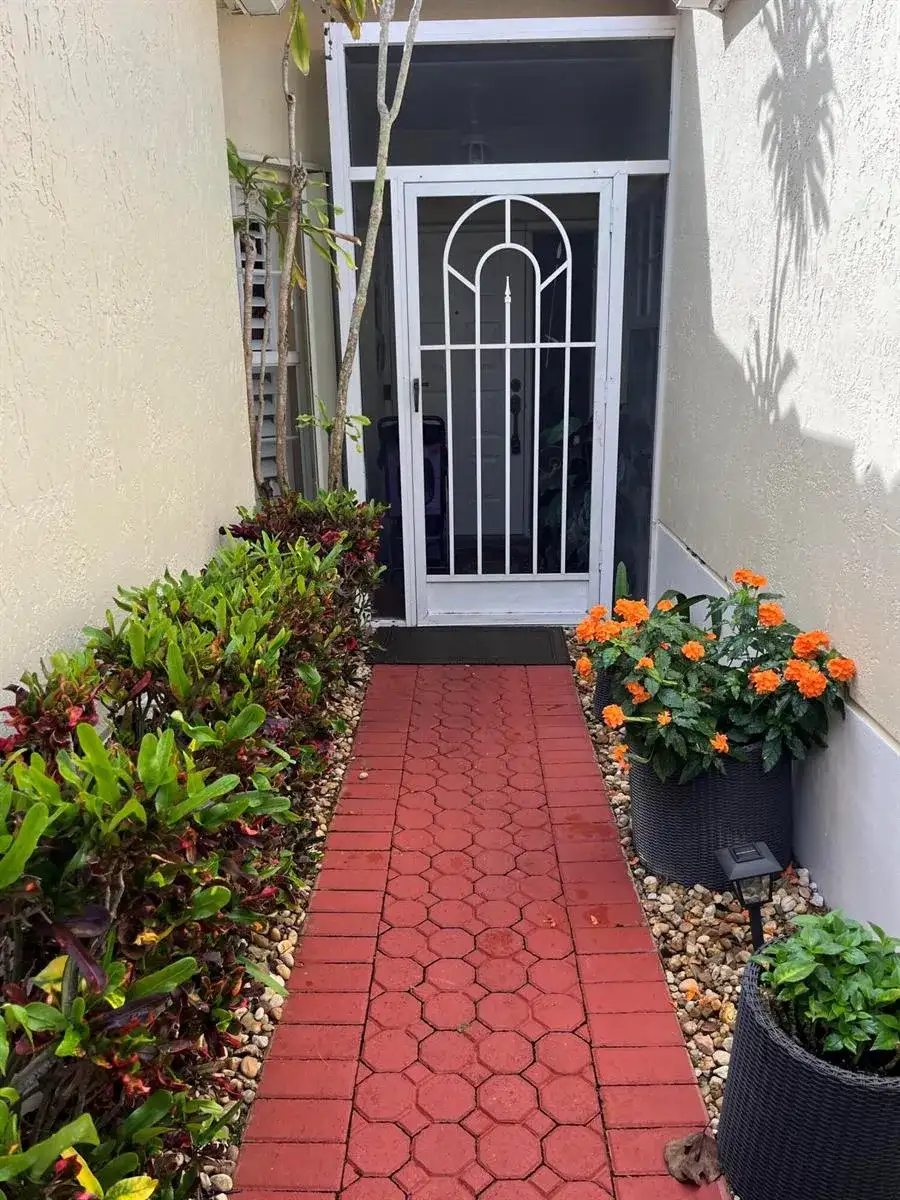 6108 Petunia Road, Delray Beach FL 33484 photo 2