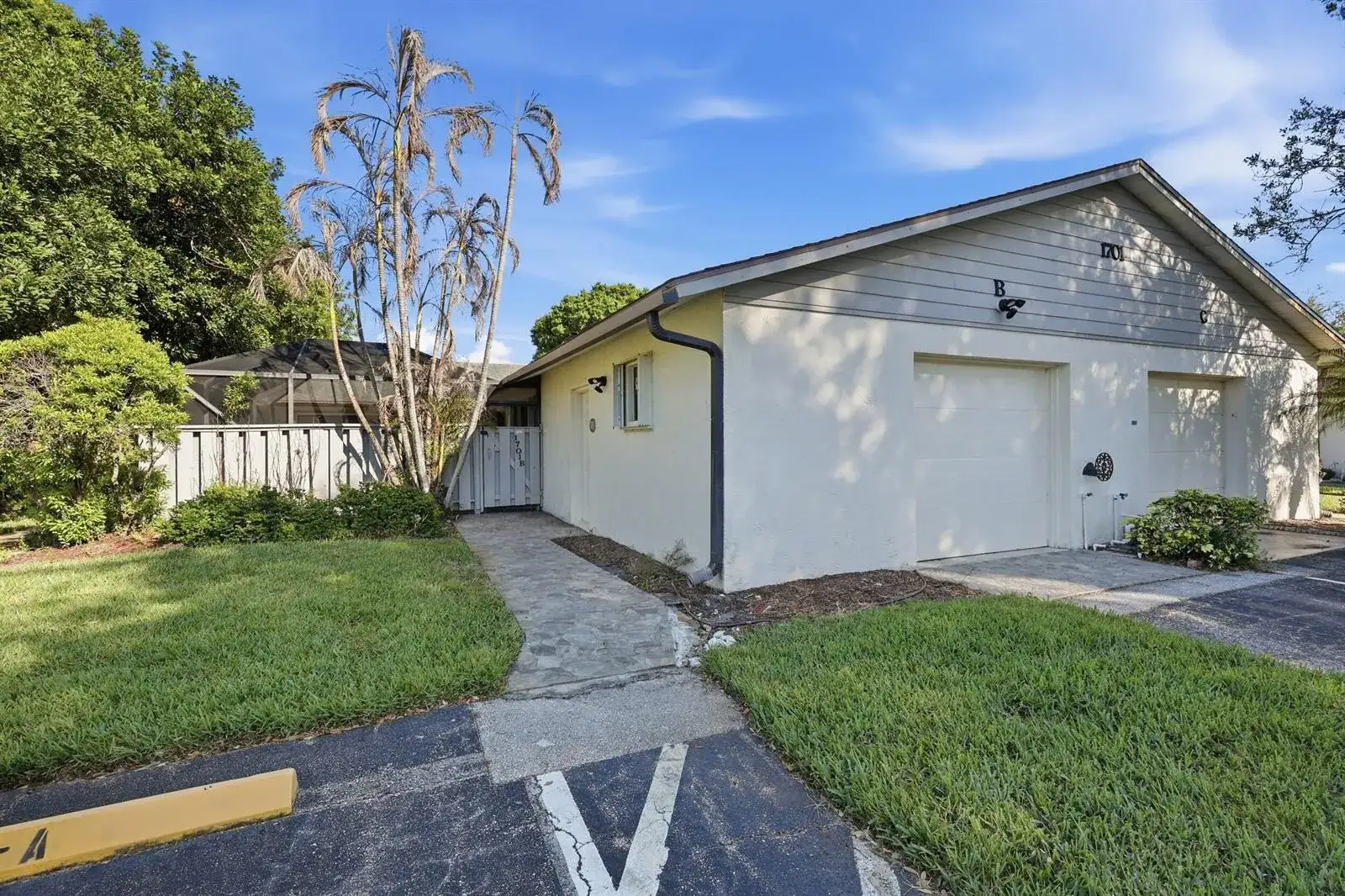 1701 Mariners Cove, Fort Pierce FL 34950 photo 2