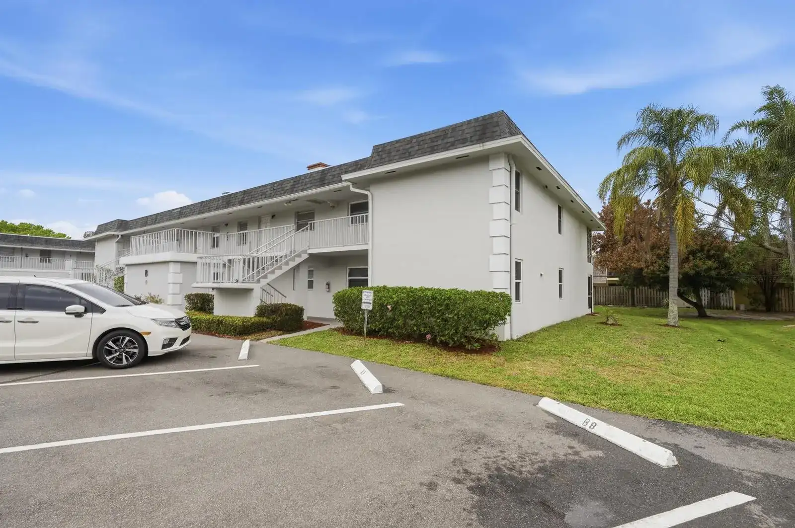 1166 6th Avenue # B8, Vero Beach FL 32960 photo 2