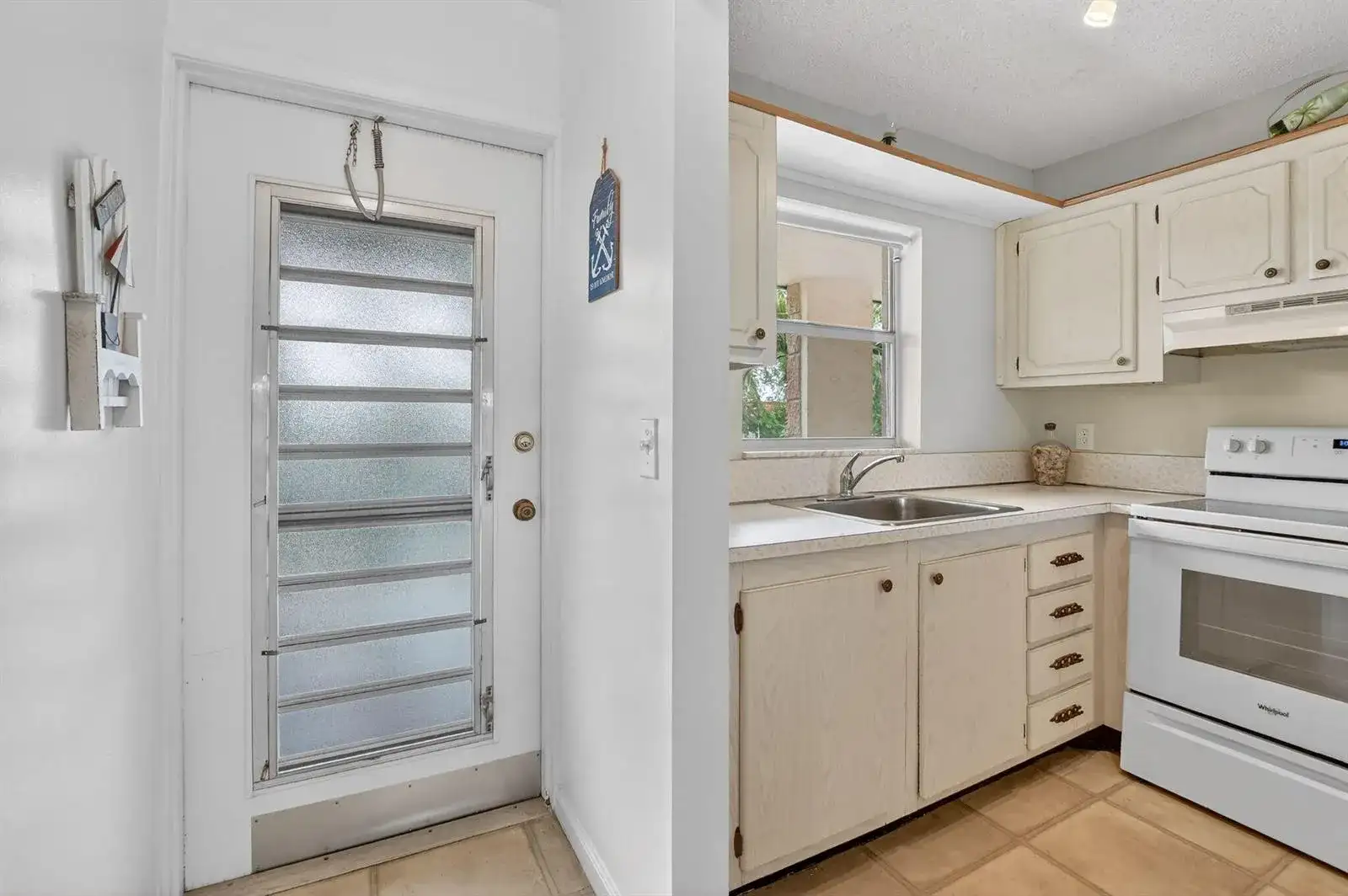 9855 Sandalfoot Boulevard Apt 317, Boca Raton FL 33428 photo 4