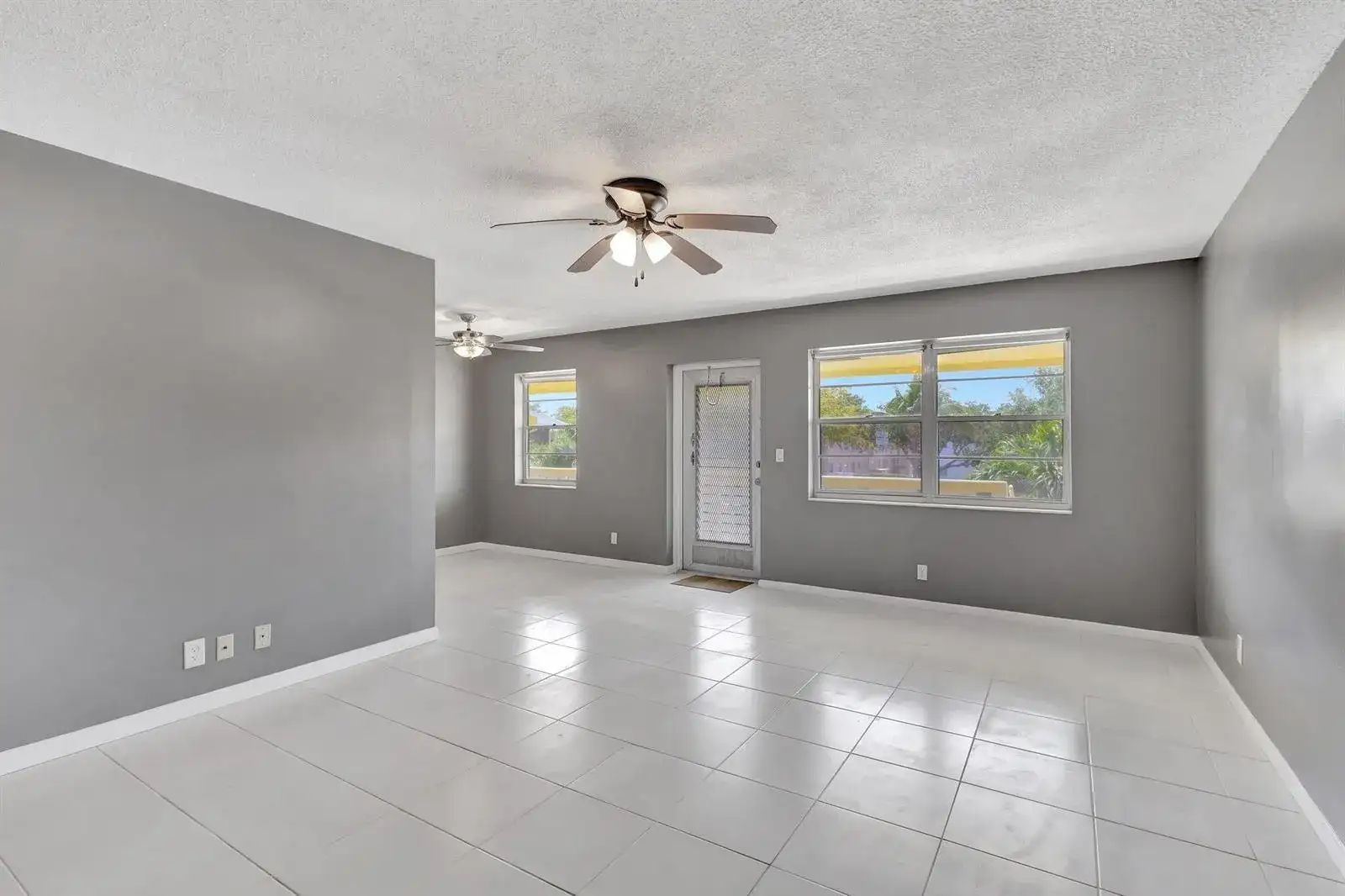 110 E Sheffield E, West Palm Beach FL 33417 photo 2
