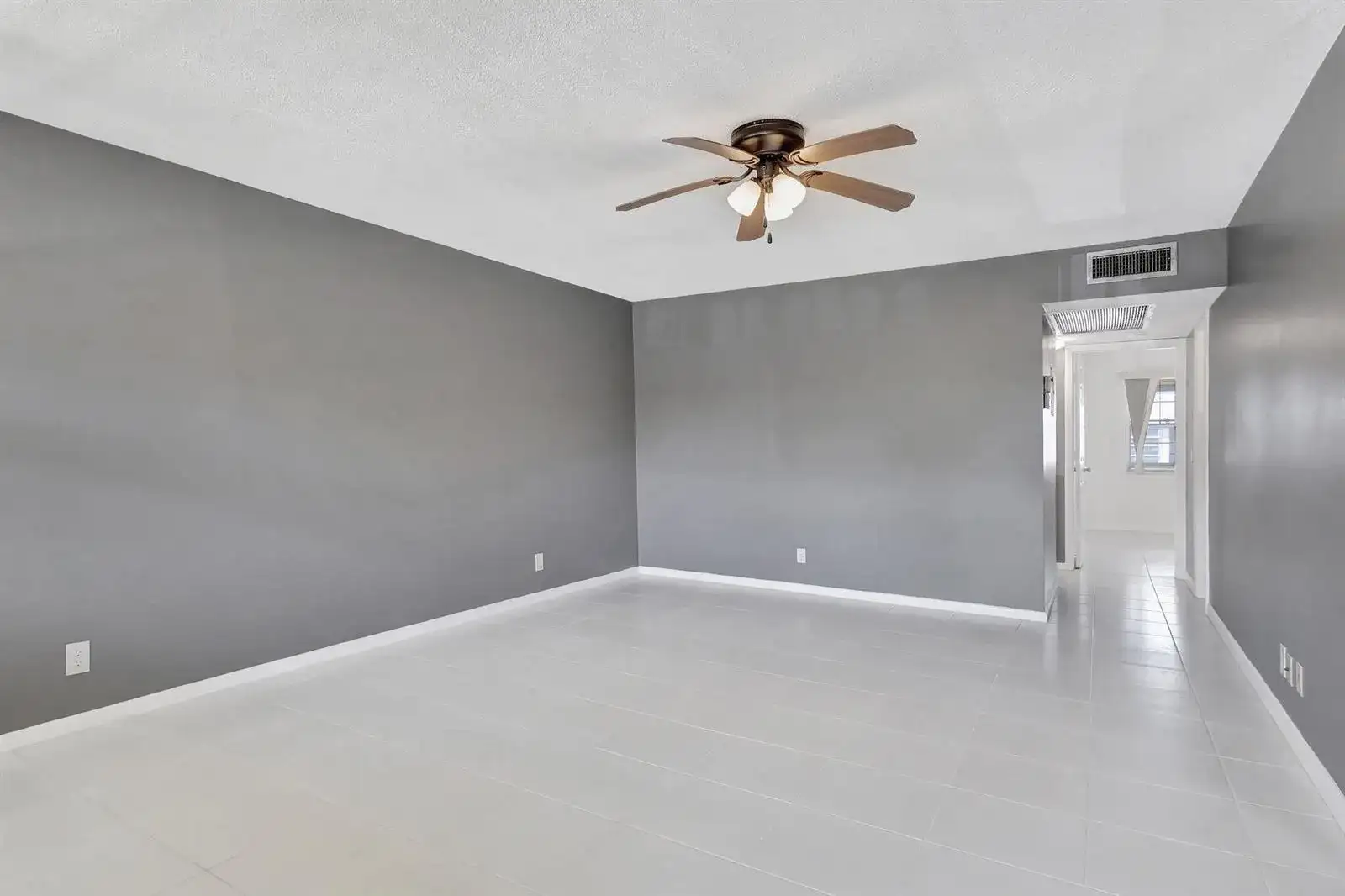 110 E Sheffield E, West Palm Beach FL 33417 photo 4