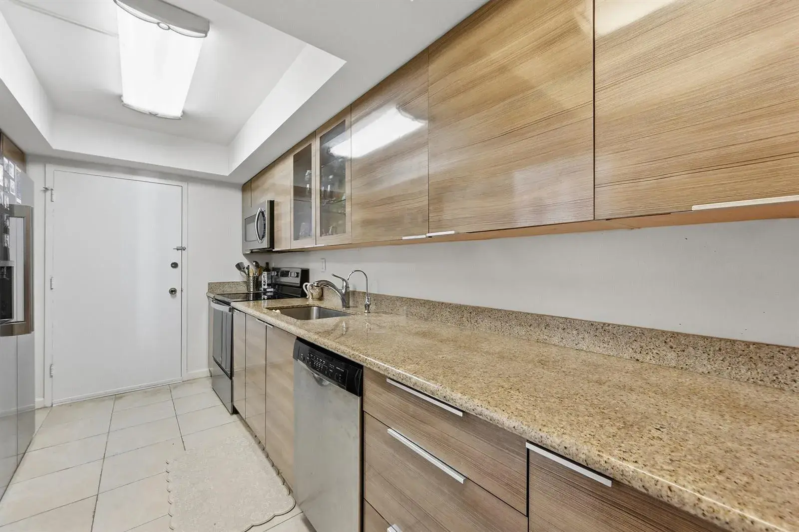 18011 Biscayne Boulevard # 1502, Aventura FL 33160