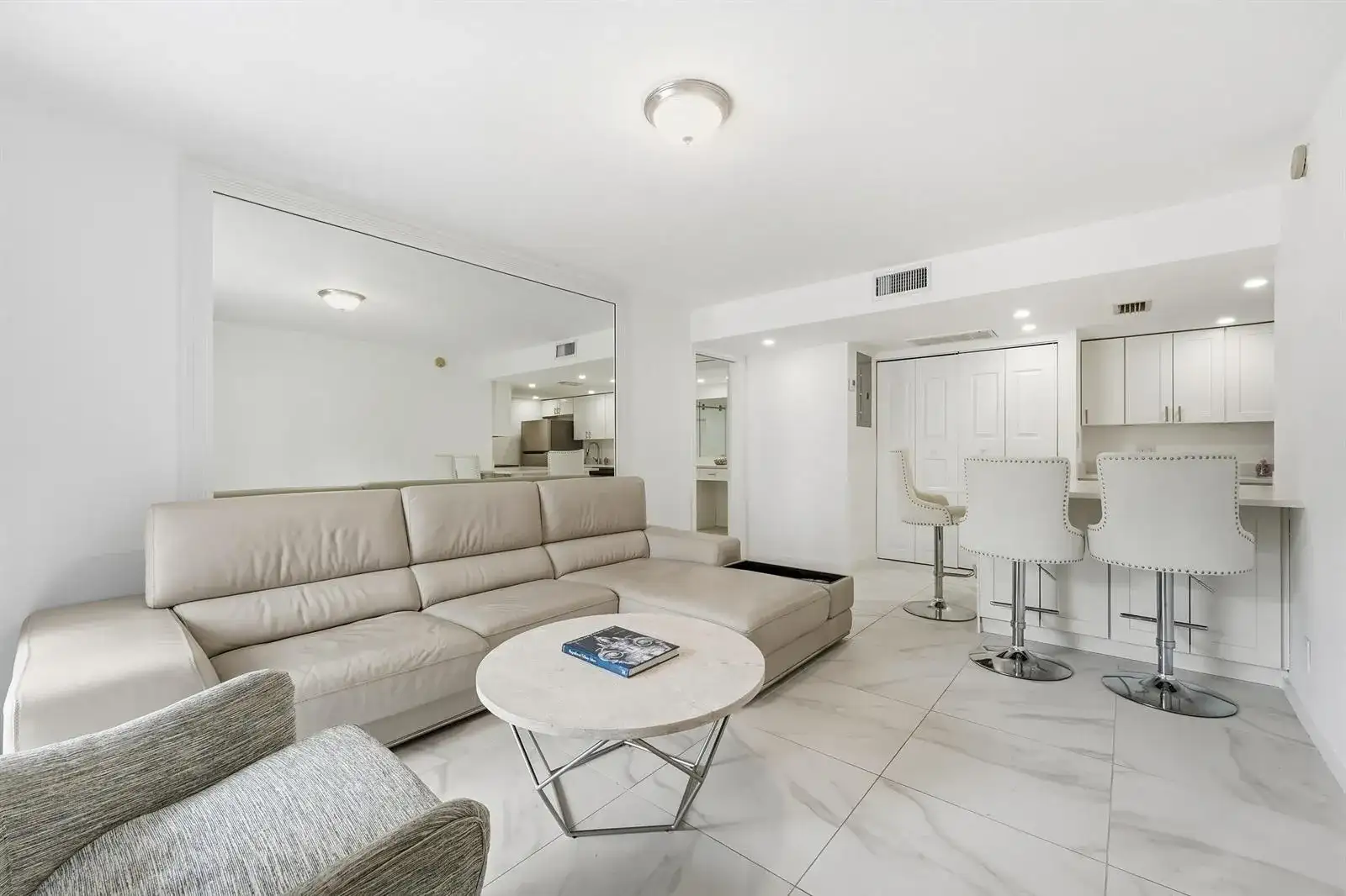 602 Executive Center Drive Unit 105, West Palm Beach FL 33401 photo 5
