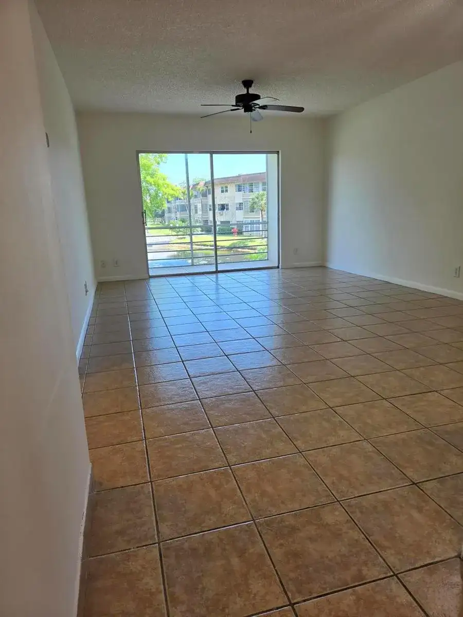 3400 NW 48th Avenue # 512, Lauderdale Lakes FL 33319 photo 3