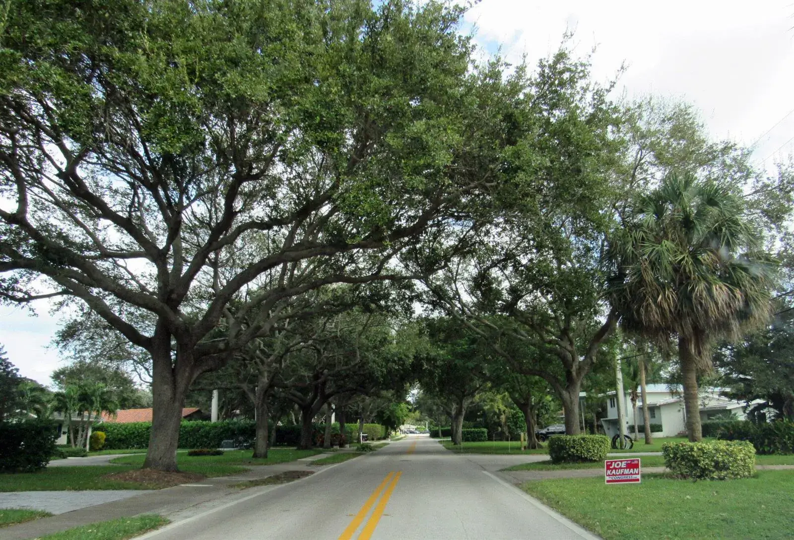 1911 NE 27th Court # 3, Lighthouse Point FL 33064