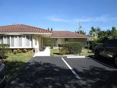 1911 NE 27th Court # 3, Lighthouse Point FL 33064