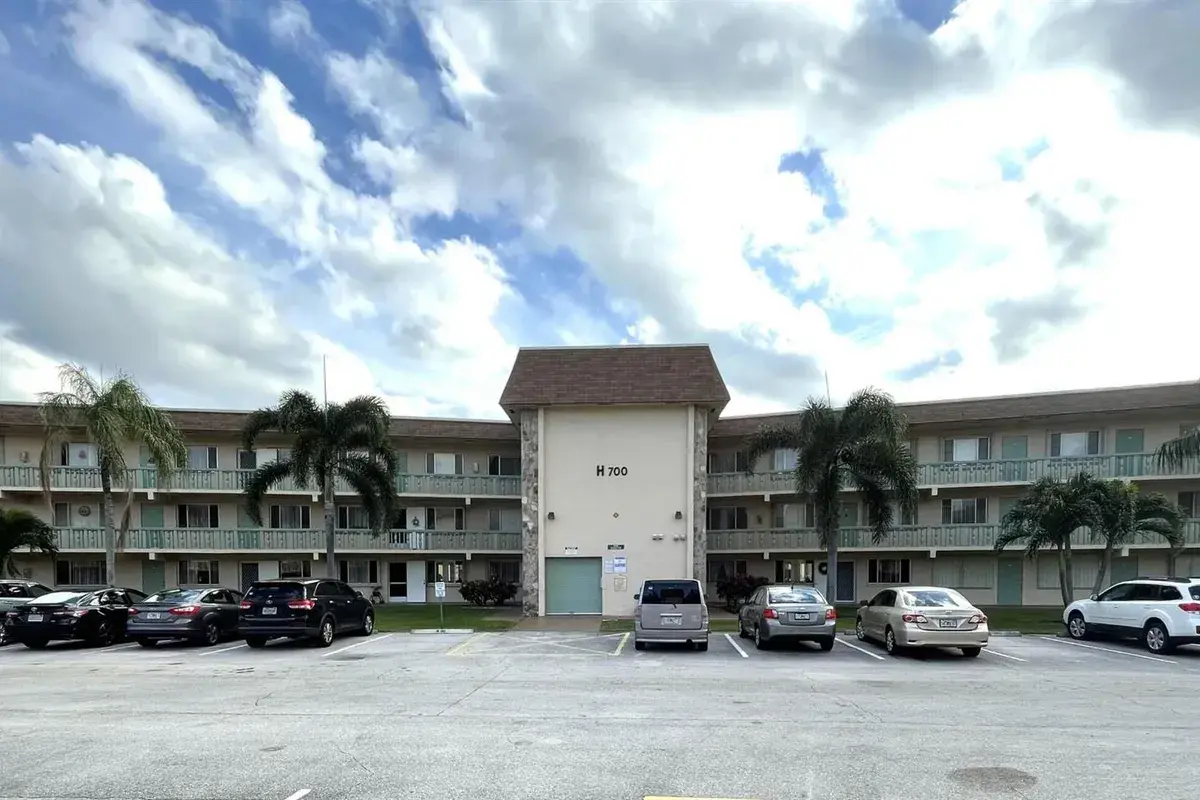 700 Village Green Court # 319, Palm Springs FL 33461