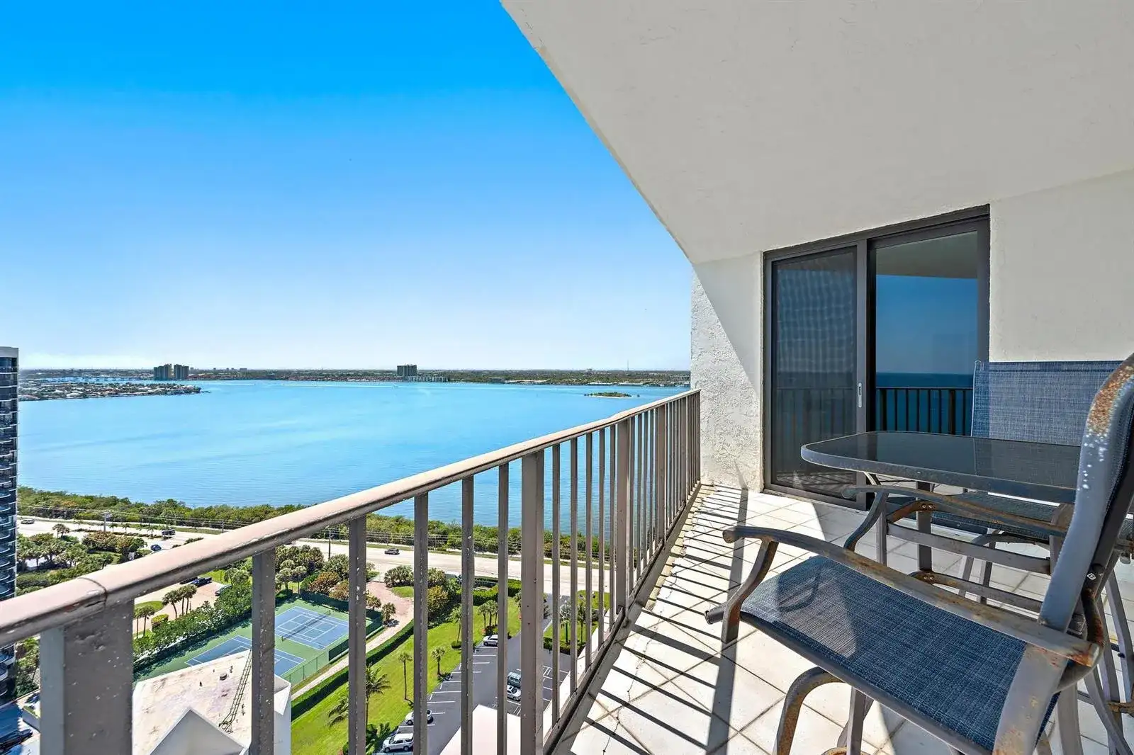 5420 N Ocean Drive, Riviera Beach FL 33404 photo 3