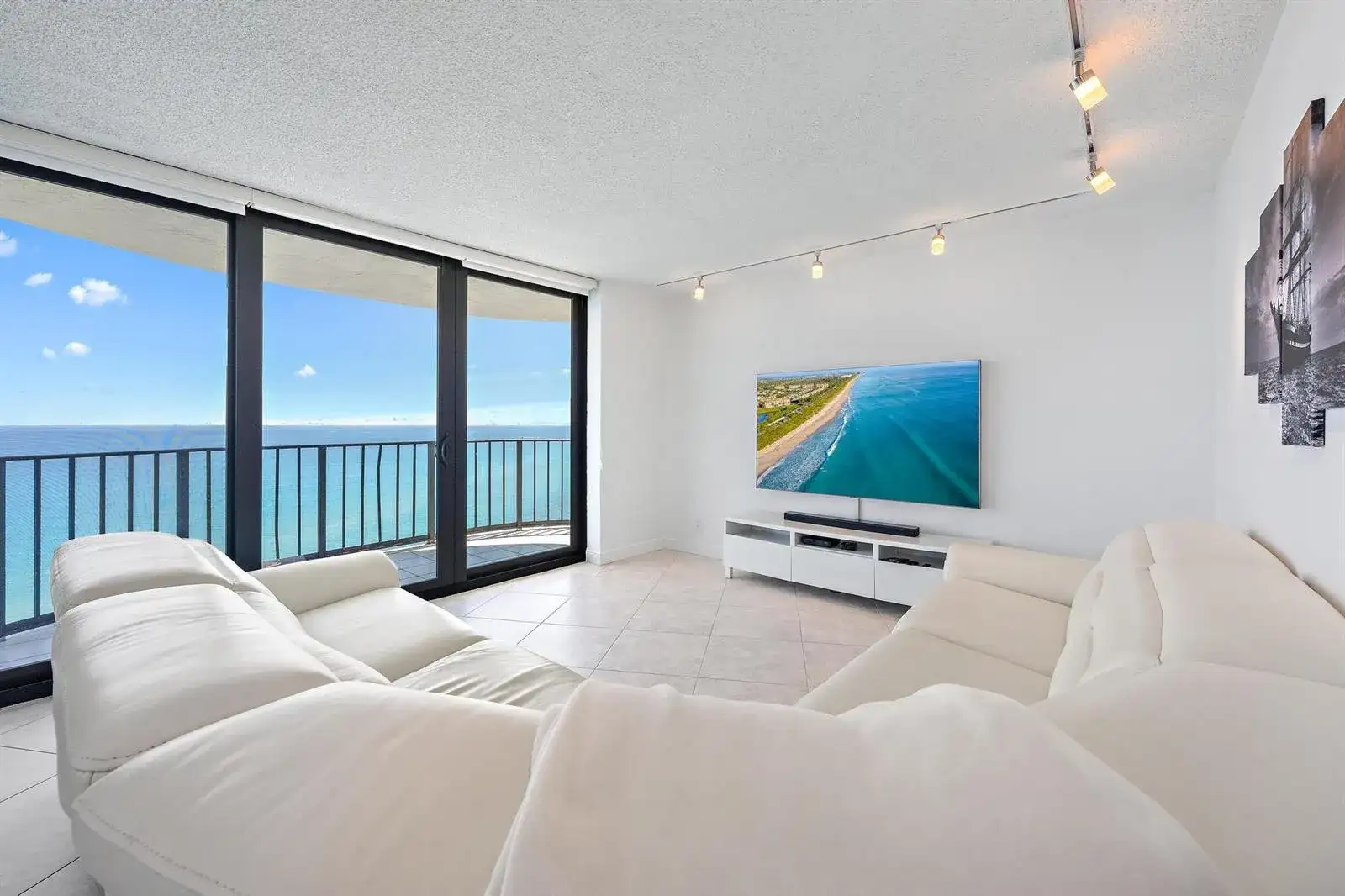 5420 N Ocean Drive, Riviera Beach FL 33404 photo 4