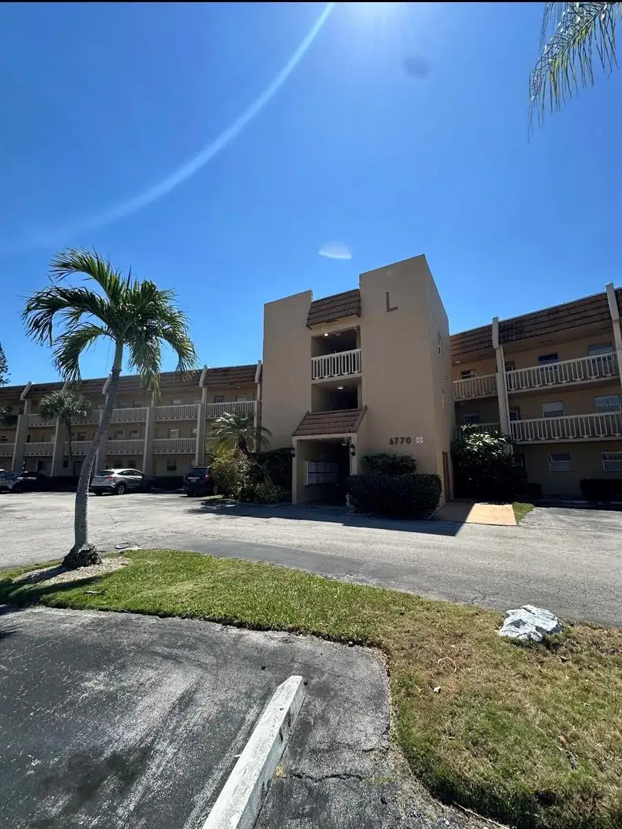 6770 Royal Palm Boulevard # 207l, Margate FL 33063