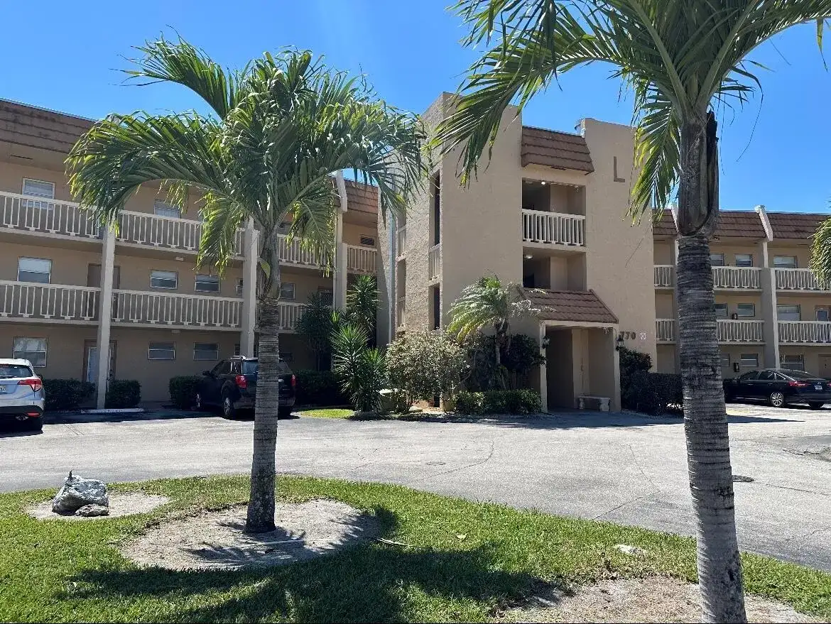 6770 Royal Palm Boulevard # 207l, Margate FL 33063 photo 2