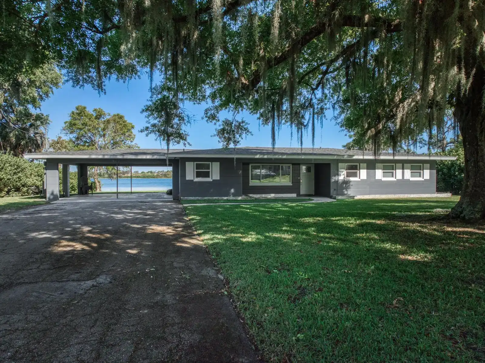 1622 W Dinner Lake Drive, Sebring FL 33870