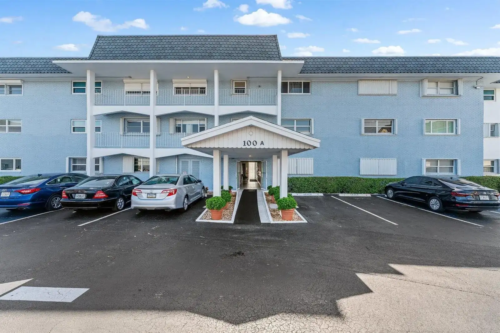 100 Shore Court # 105, North Palm Beach FL 33408 photo 3