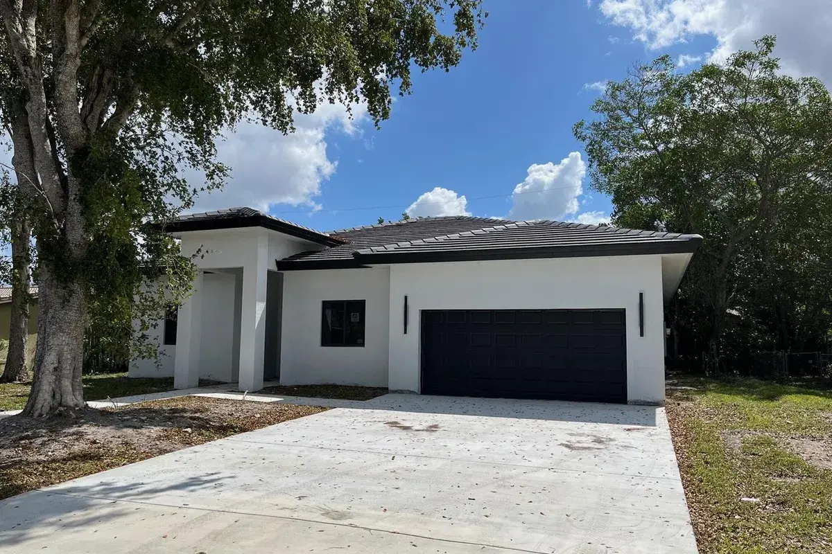4117 NW 79th Avenue, Coral Springs FL 33065