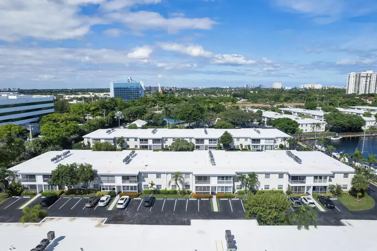 6299 Bay Club Drive # 4, Fort Lauderdale FL 33308