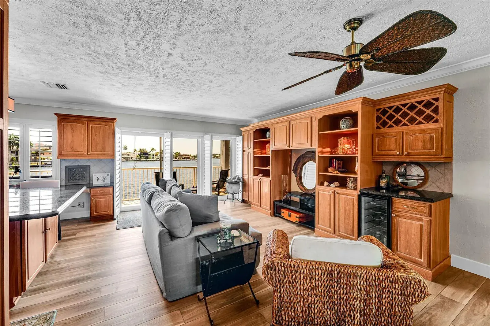 1201 S Riverside Drive # 201, Pompano Beach FL 33062