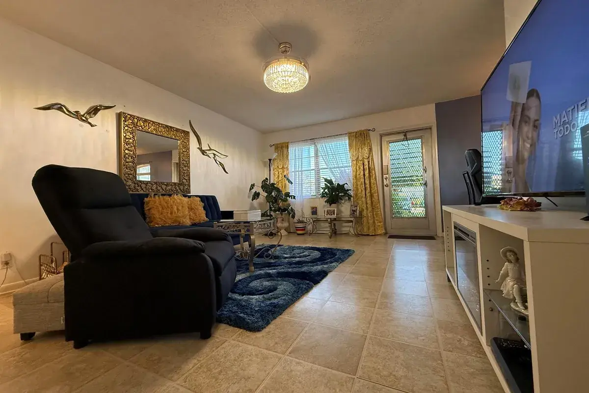 81 Camden Drive # D, West Palm Beach FL 33417