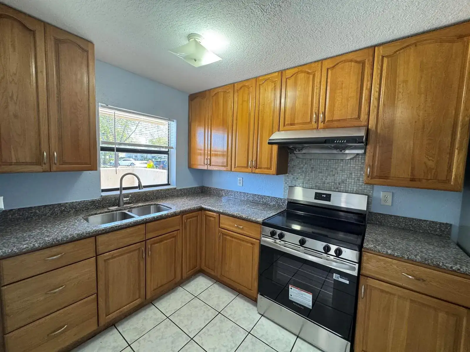 10987 Royal Palm Boulevard # 9, Coral Springs FL 33065 photo 5