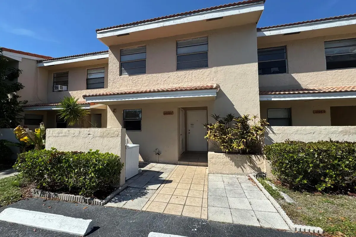 10987 Royal Palm Boulevard # 9, Coral Springs FL 33065