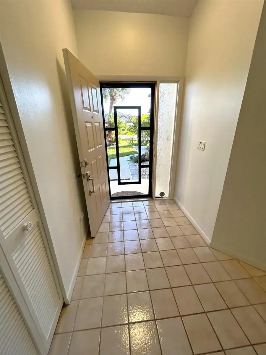 7207 Le Chalet Boulevard, Boynton Beach FL 33472 photo 4