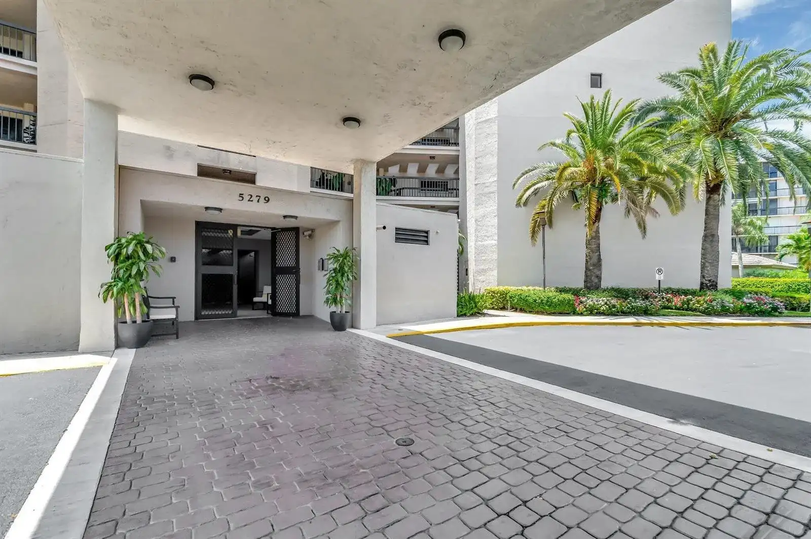 5279 S Fountains Dr S # 304, Lake Worth FL 33467 photo 2