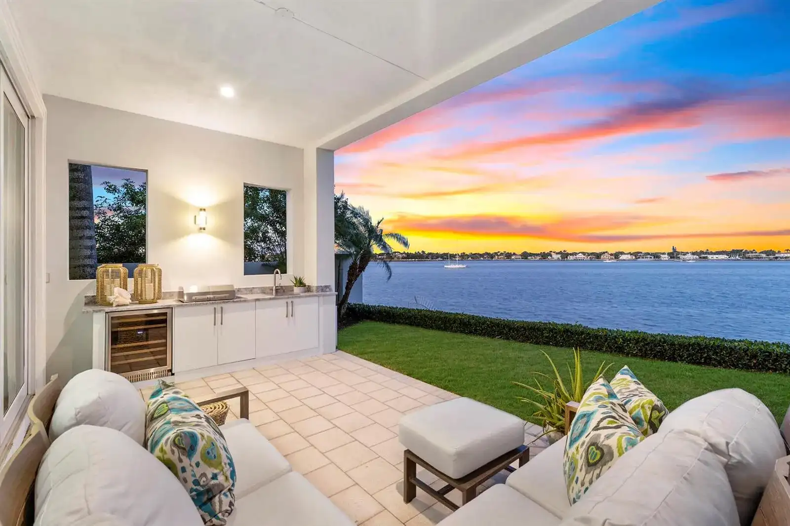 100 Water Club Court N, North Palm Beach FL 33408