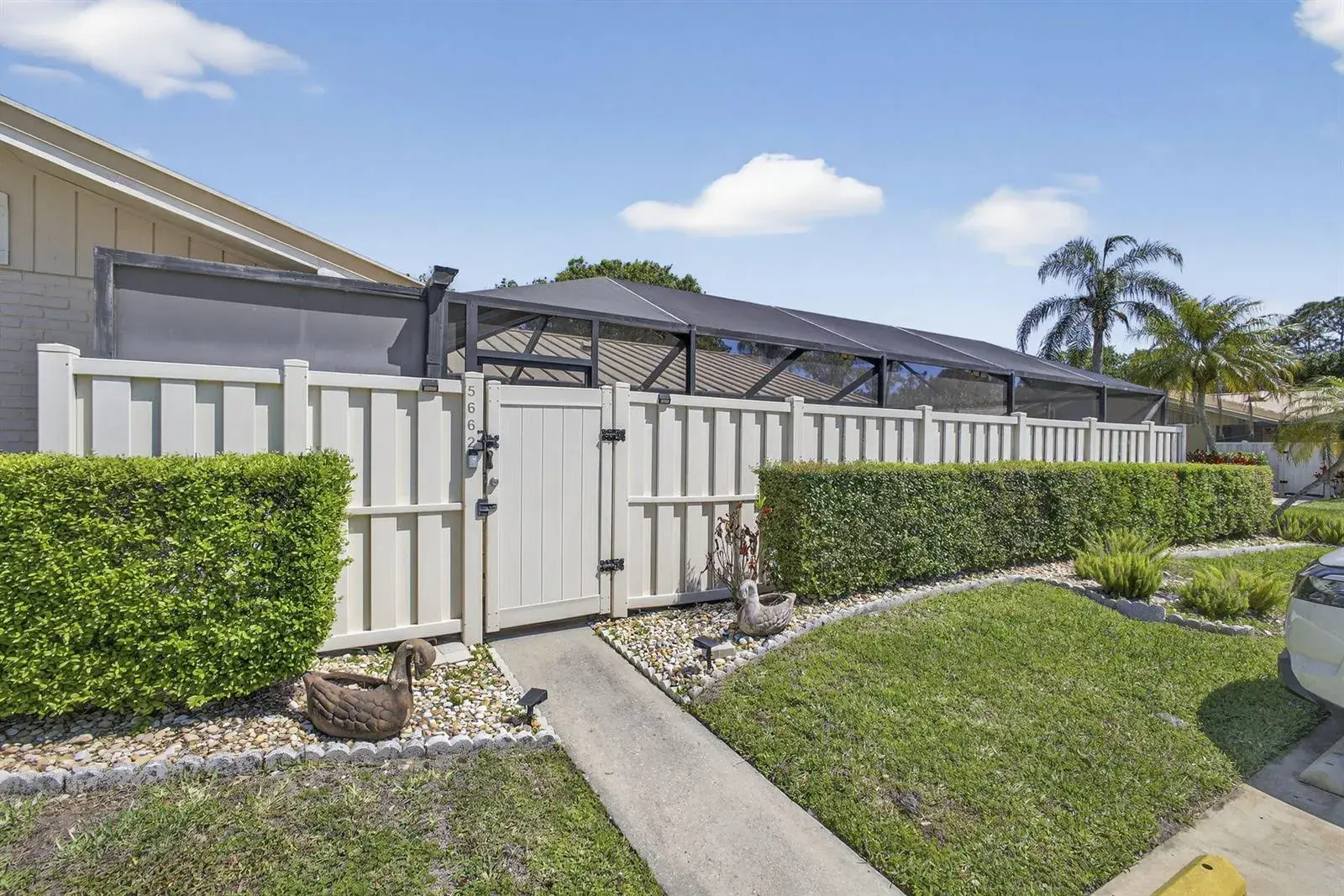 5662 Golden Eagle Circle, Palm Beach Gardens FL 33418